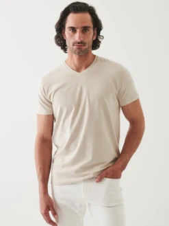 Iconic V-Neck T-Shirt - Wheat 10 Iconic V-Neck T-Shirt - Wheat -Benson Shop 99A08VN 124 21885 800x c546eebb ba4a 4016 8077 50e456494fb5