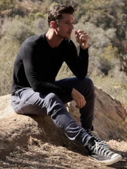 Velvet Crosby Luxe Pant - Raven -Benson Shop vm hol22 lifestyle bronson01 black crosby01 raven 005